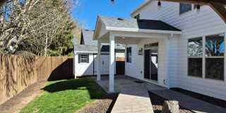 Come see this newly renovated home! Gallery 26