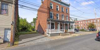 Spacious 4 Bedroom Single Family on Susquehanna St with Off Street Parking Gallery 3