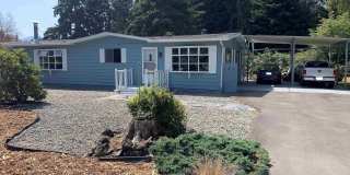 121 Ivy Lane Gallery 1