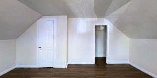 950 Clark Street Gallery 37