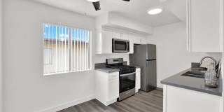 Sunset Square Gallery 14