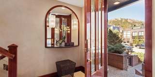 208 S Spring Street unit: #1 Gallery 24