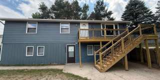Three Bedroom, Two Bathroom Duplex Apartment Gallery 1