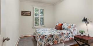 3213 ANNUNCIATION Street Gallery 16