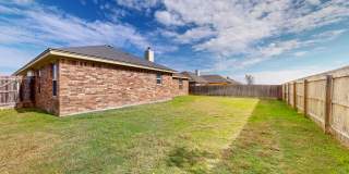 2 WEEKS FREE RENT + $1,895 ONE STORY 4 BEDROOM WITH 3 FULL BATHS Gallery 4