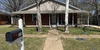 1715 W Elm St Gallery 1