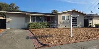 Clean Eastside Petaluma Home - 3BD/2BA ~132 Maria Drive Gallery 1