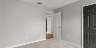Winter Park 3 bedroom steps to shopping, dining. Gallery 15