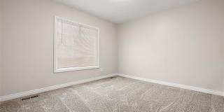 2080 Gladstone, Unit 1 Street Gallery 19