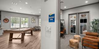 The Loop Gallery 27