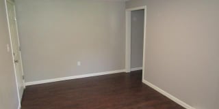 2113 Duncan Street Gallery 12