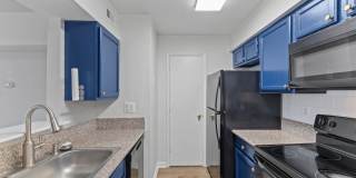 6901 VICTORIA Drive Gallery 13