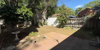 Cozy 2 bed 1 bath available now! Gallery 22