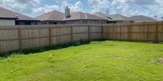 4 BEDROOM,  3 BATH Gallery 25