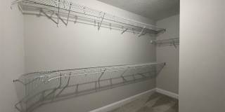 80 E. Lakeview Drive Gallery 19