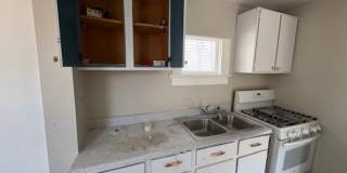 Truly Updated 2-Bedroom Rental Near North Akron Conveniences Gallery 5