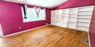 Fantastic 4 bedroom, 2 full bath, 2 half bath home in Close in Silver Spring! Gallery 11