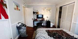 PRELEASING for AUGUST! Close to Campus Gallery 18