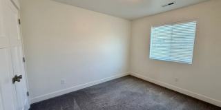 Nearly New Townhome Gallery 3