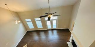 Spacious 3BR Home Near UT Hospital & Downtown Knoxville Gallery 12