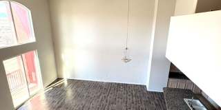 Beautiful, 2 story penthouse loft at the Manhattan condos on the south strip. Gallery 8