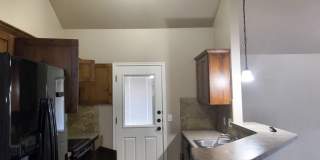 701 Sladecek Drive - B Gallery 3