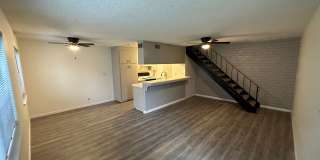 Cozy 2 Bedroom unit with community pool! Gallery 7