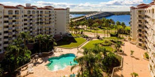 Beautiful Condo with Amazing Views Gallery 1