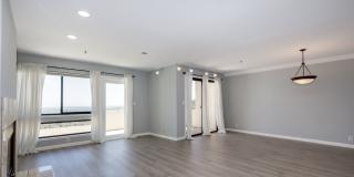 2BR/2.5BA Townhouse with Bay Views + 3 Decks | 2-Car Garage | San Carlos | YouTube Tour Gallery 9