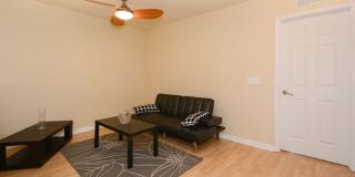 Lakeside Village Townhouse 2 Bedroom  2.5 Bath Available for Short-Term Rental Gallery 5