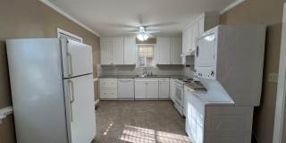 Charming Brick House off Fort Avenue Gallery 7