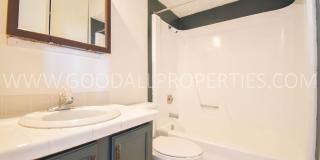 2 Bedroom 1 bath duplex with unfinished basement near Merle Hay Mall Gallery 12