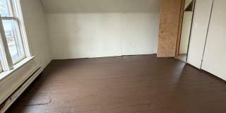 Two bedroom, upstairs duplex Gallery 1