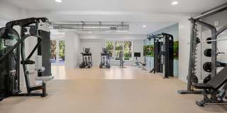 Weston Lakeside Apartments Gallery 33