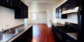 4-Bed Farmhouse Minutes from UVM Campus (30 Chase St) Gallery 14