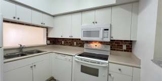 8407 Bernwood Cove Loop Gallery 11