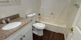 2 bed 2 bath with 2 car garage Gallery 9