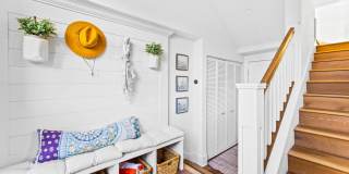 Gorgeous 3 bed 3.5 bathroom home available month to month in the highly desired city of Corona Del Mar. Gallery 3