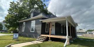 4904 Holdrege 2bed/1bath-Located near historic University Place Gallery 1