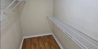 Lakefront Townhome in MetroWest Gallery 17