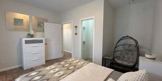 Stunning 3 bedroom, 2 bath home AVAILABLE NOW! Gallery 5