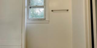 Coming Soon! Cozy 2 Bed / 1 Bath Home — Pet Friendly! Gallery 22