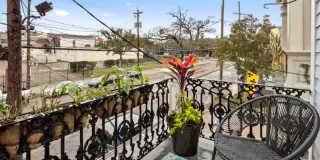 1525 Melpomene Street Gallery 18