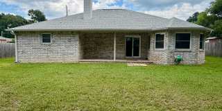 Quaint 3-Bedroom, 2-Bath Home Gallery 14