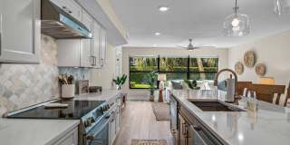 ***Ask about the TWO WEEKS FREE**LUXURY STUNNING REMODELED FURNISHED 3 BEDROOM\2 BATH CONDO FOR RENT IN HIGHLY-DESIRED PARK SHORE NAPLES ** Gallery 13