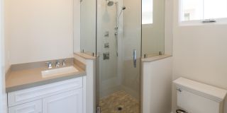 NEW 5 bedroom 4.5 Bath with Pool Gallery 39