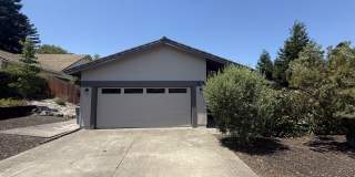 Lovely 3/2 Single Story Westridge Petaluma Home - 400 Smith Court Gallery 1