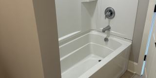 2 Monticello Village Drive Gallery 12