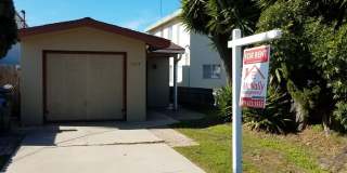 3-Bed, 1.5-Bath House w/1-Car Garage, Close to Commissary Gallery 1