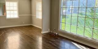 1807 Riverside Drive Gallery 3